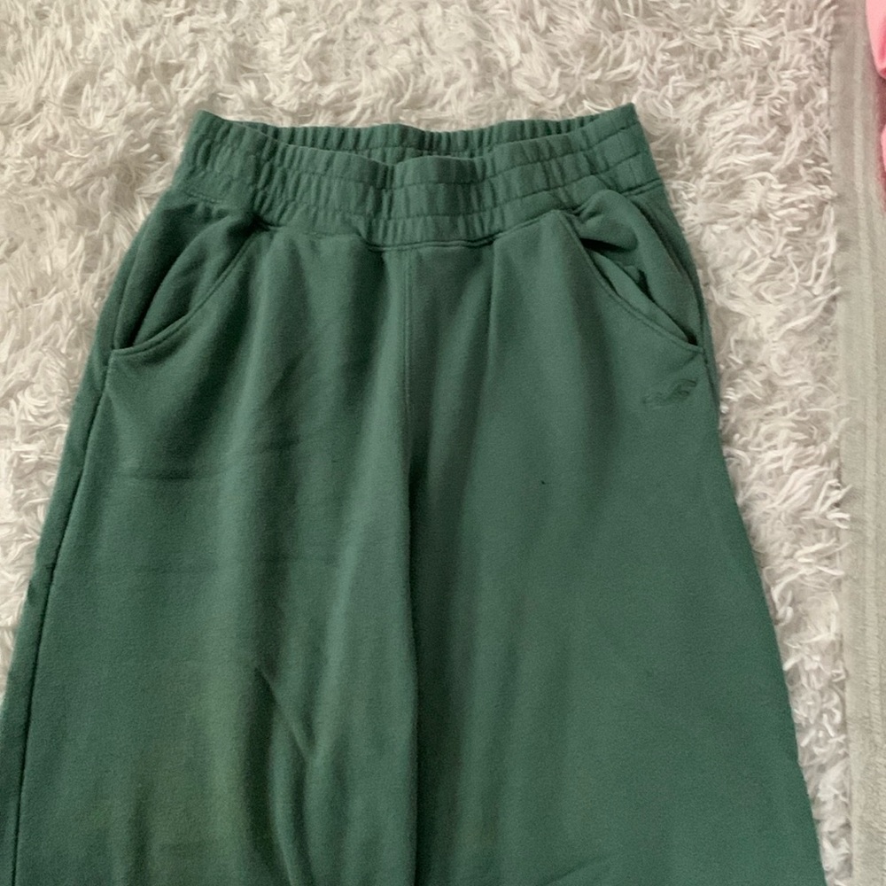 Hollister Ultra High Rise Green Wide Leg Pants